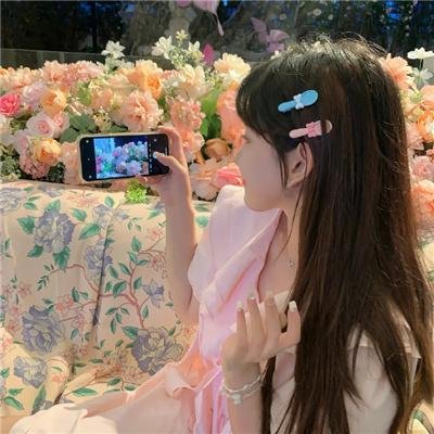毛衣女郎